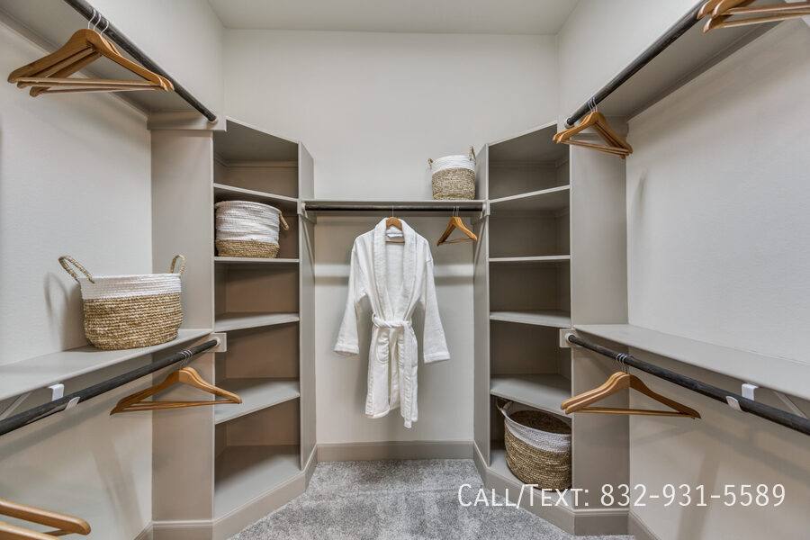 Apartment for rent at 5195 Hidalgo St #AL5, Houston, TX 77056