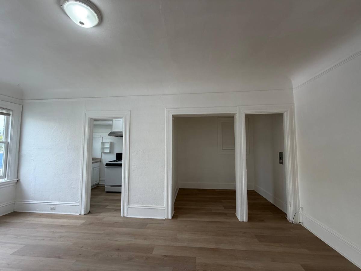 Apartment for rent at 2306 Waverly St #14, Oakland, CA 94612
