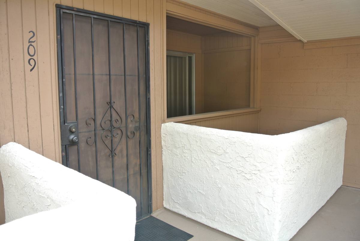 Condo for rent at 2875 N Los Felices Rd #209, Palm Springs, CA 92262