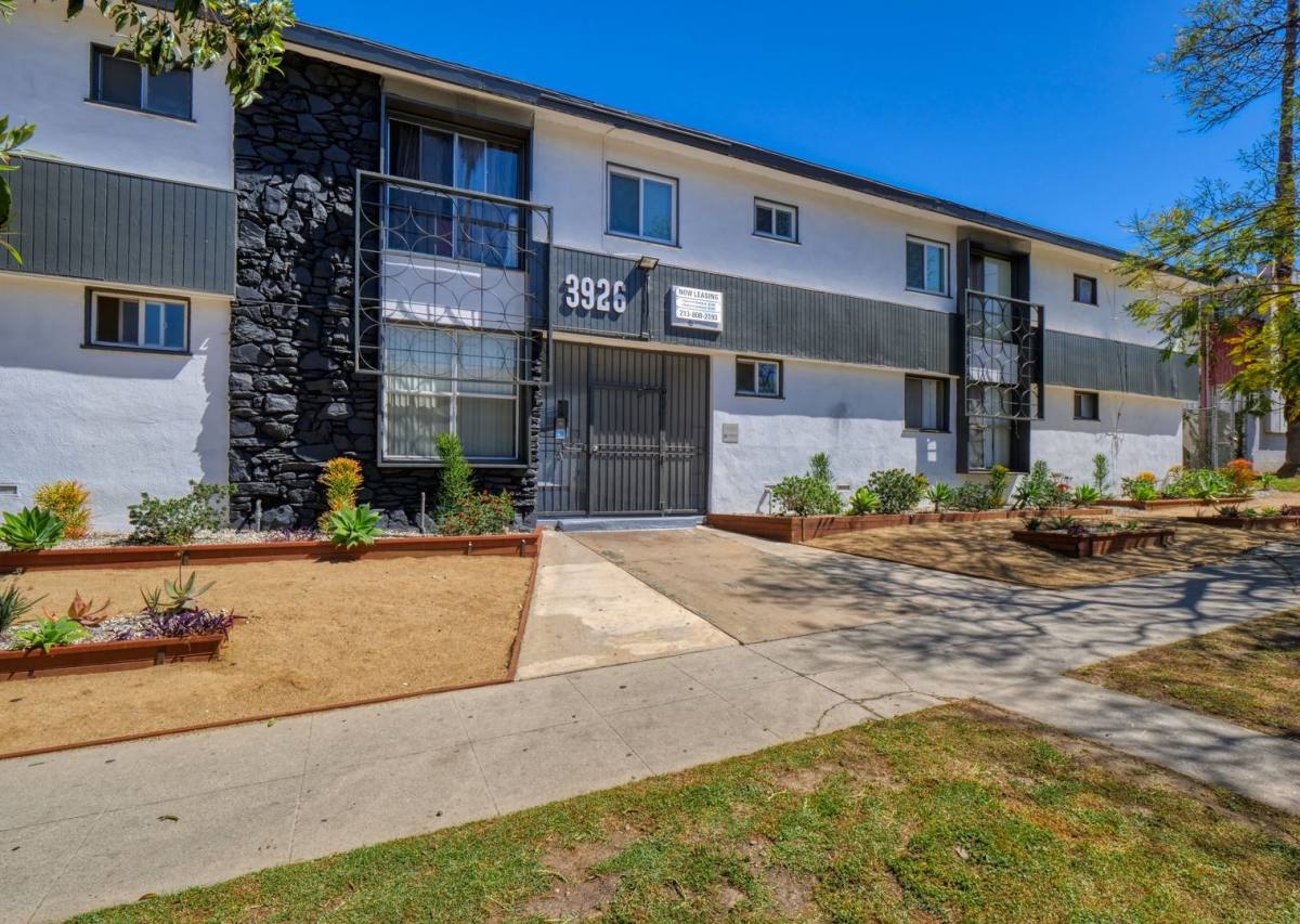 Apartment for rent at 3926 Gibraltar Ave, Los Angeles, CA 90008