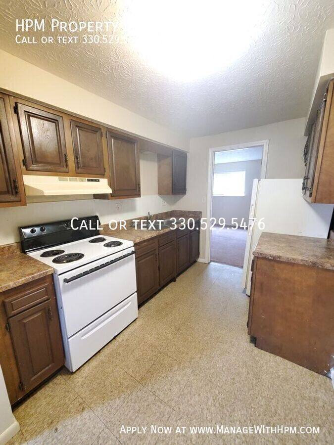 Apartment for rent at 591 E Buchtel Ave, Akron, OH 44304