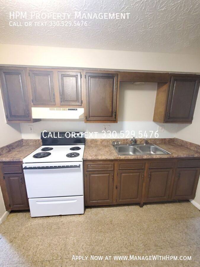 Apartment for rent at 591 E Buchtel Ave, Akron, OH 44304