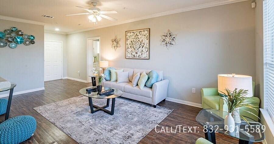 Apartment for rent at 1901 Forest Oaks Dr #CAA, Houston, TX 77017