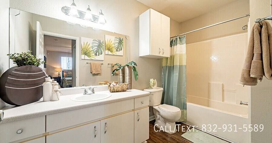 Apartment for rent at 1901 Forest Oaks Dr #CAA, Houston, TX 77017