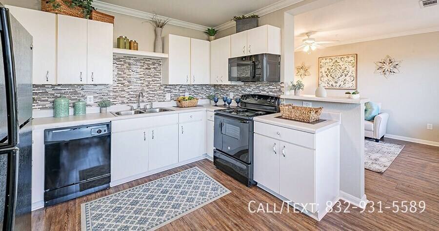 Apartment for rent at 1901 Forest Oaks Dr #CAA, Houston, TX 77017