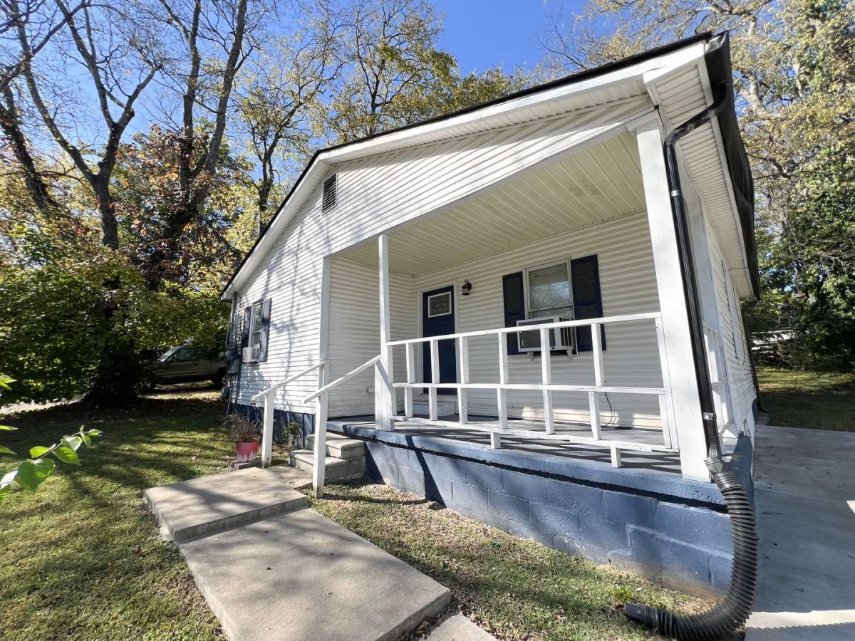House for rent at 1139 Main St, Clarksville, TN 37040