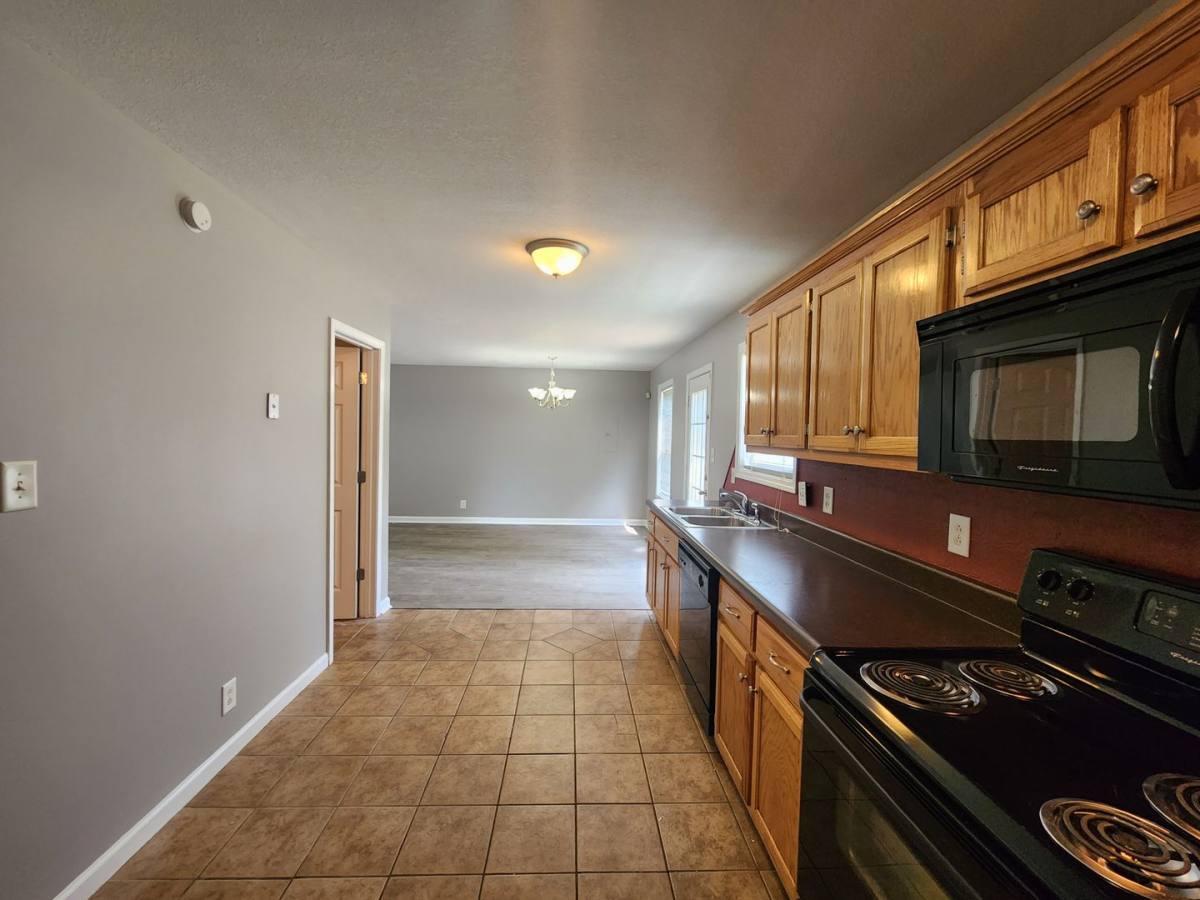 House for rent at 112 N Cavalcade Circle, Oak Grove, KY 42262