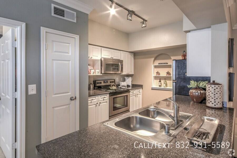 Apartment for rent at 4899 La Branch St #TPMD2, Houston, TX 77004