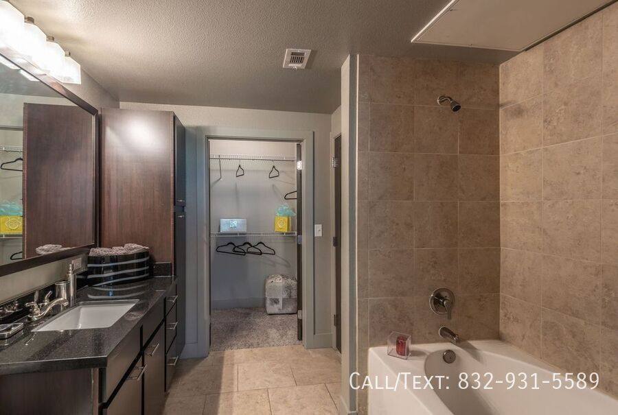 Apartment for rent at 1000 Maxie St #24EW, Houston, TX 77007