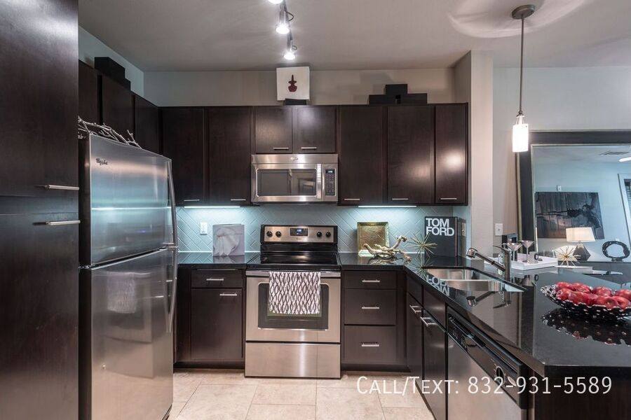 Apartment for rent at 1000 Maxie St #24EW, Houston, TX 77007