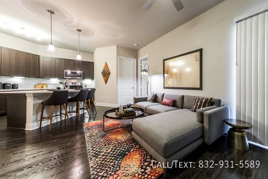 Apartment for rent at 3307 Weslayan St #M31, Houston, TX 77027