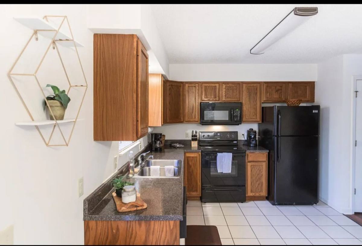 Townhouse for rent at 1747 Skyline Dr, Johnson City, TN 37604