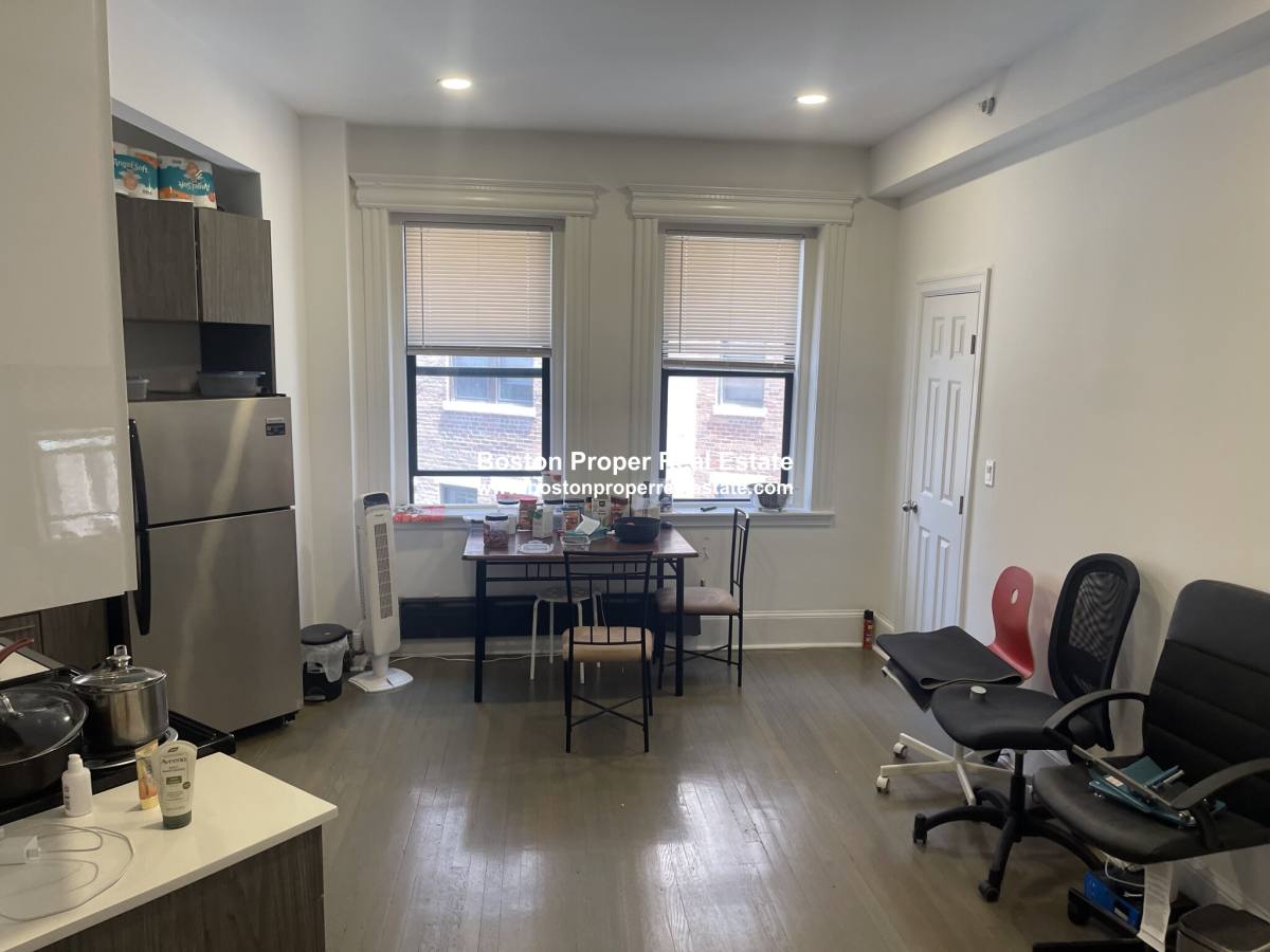 Apartment for rent at 11 Queensberry St #7, Boston, MA 02215
