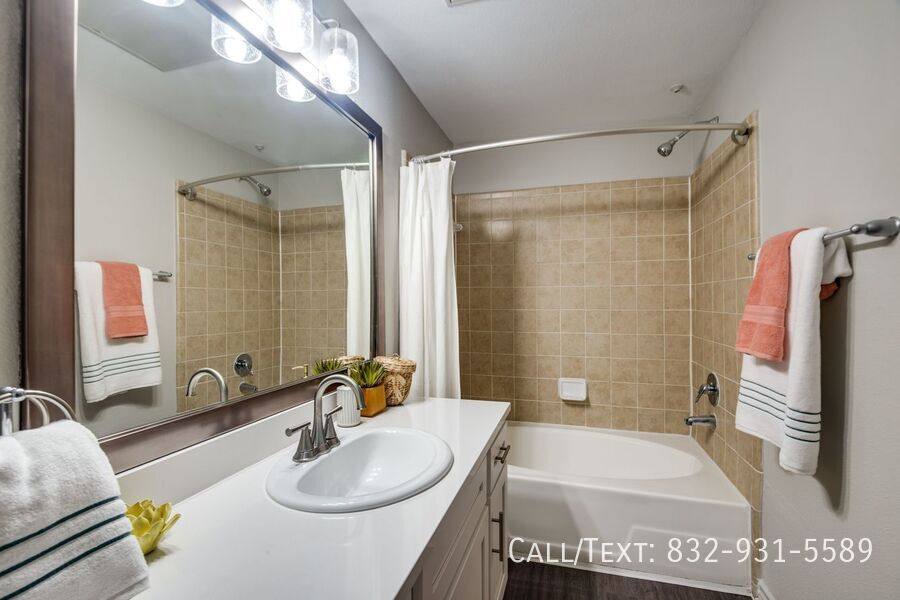 Apartment for rent at 12599 Briar Forest Dr #AOBF, Houston, TX 77077