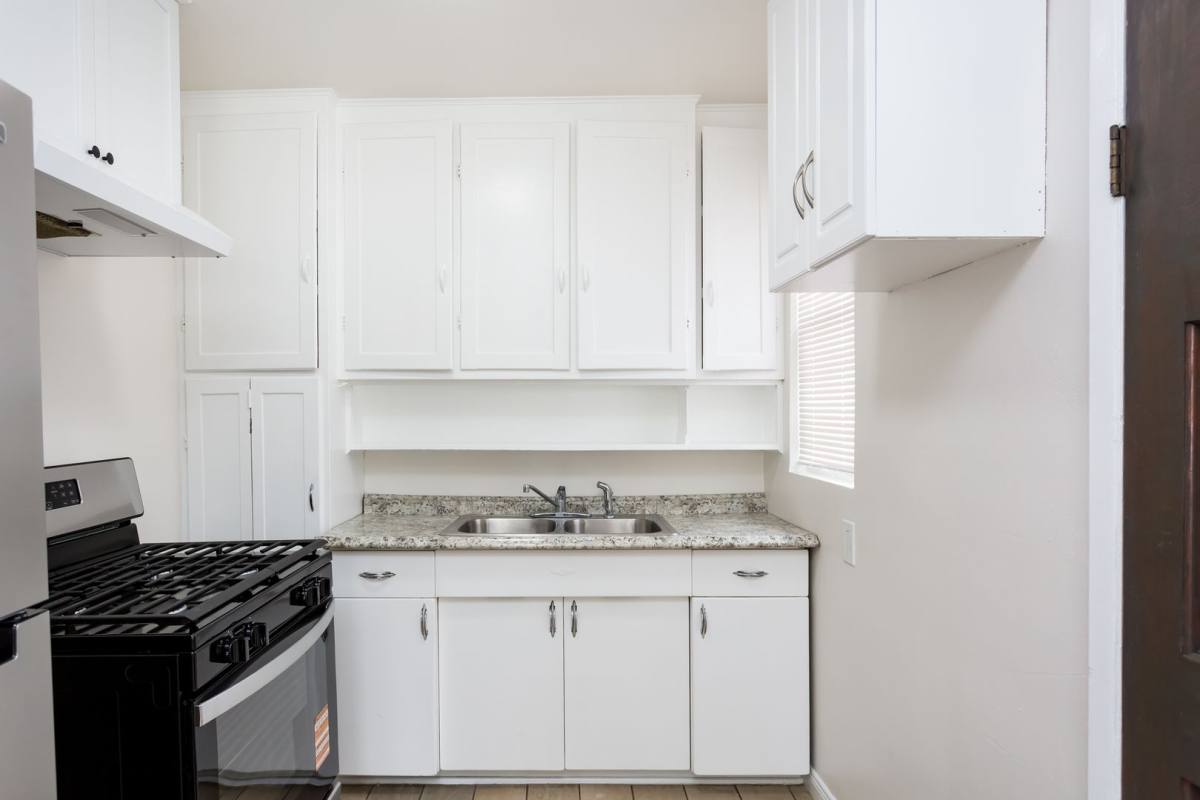 Apartment for rent at 3830 Kettner Blvd, San Diego, CA 92110