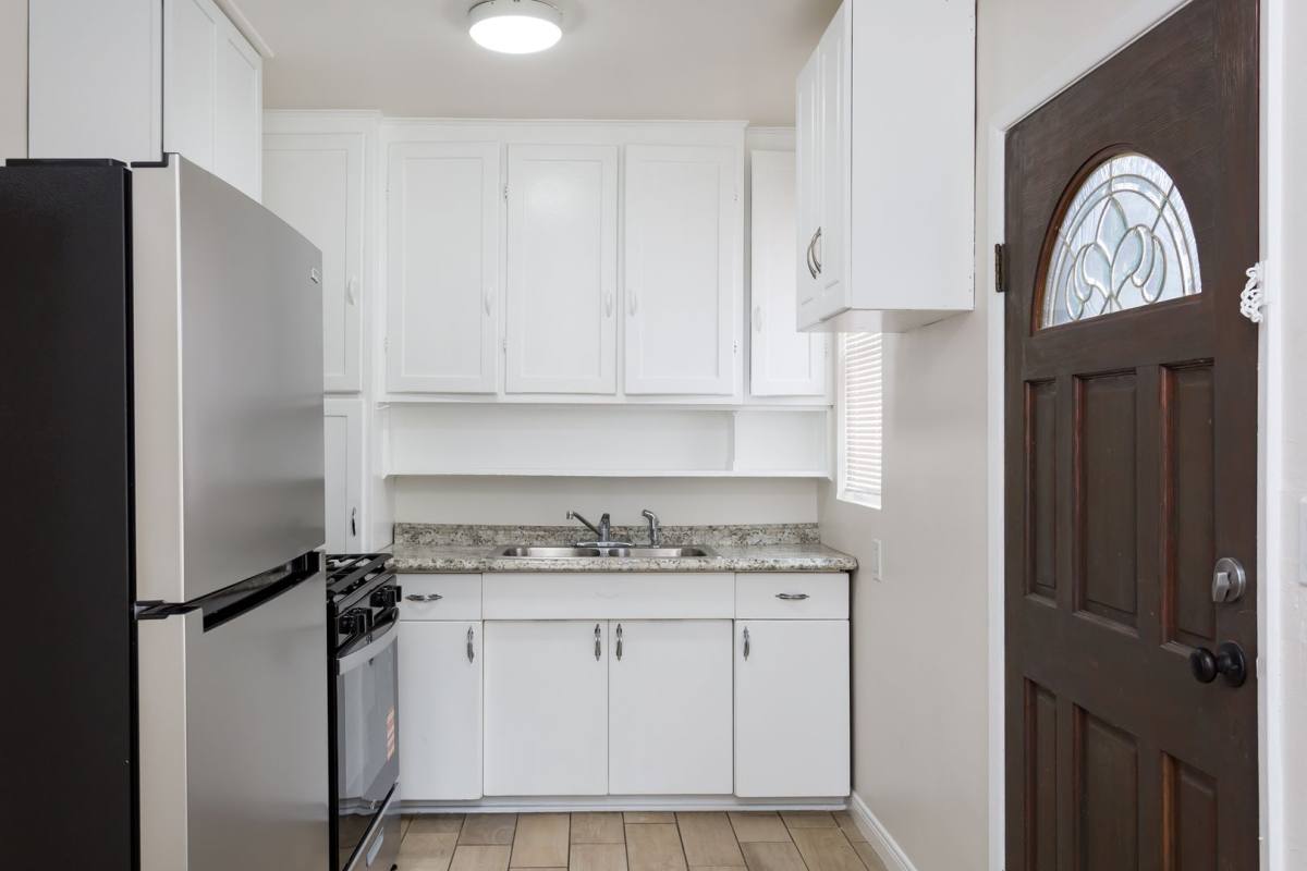 Apartment for rent at 3830 Kettner Blvd, San Diego, CA 92110