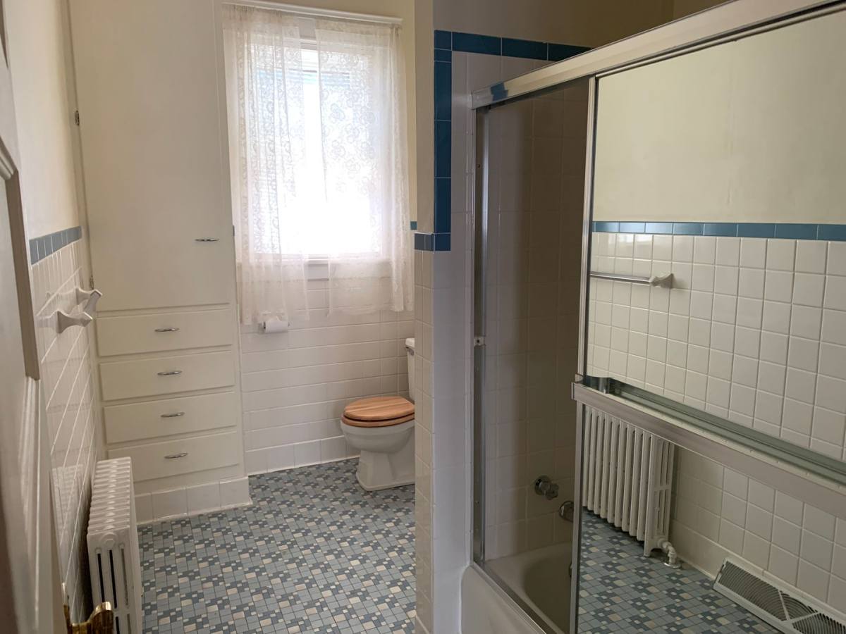 Apartment for rent at 417-419 E Canedy St, Springfield, IL 62703