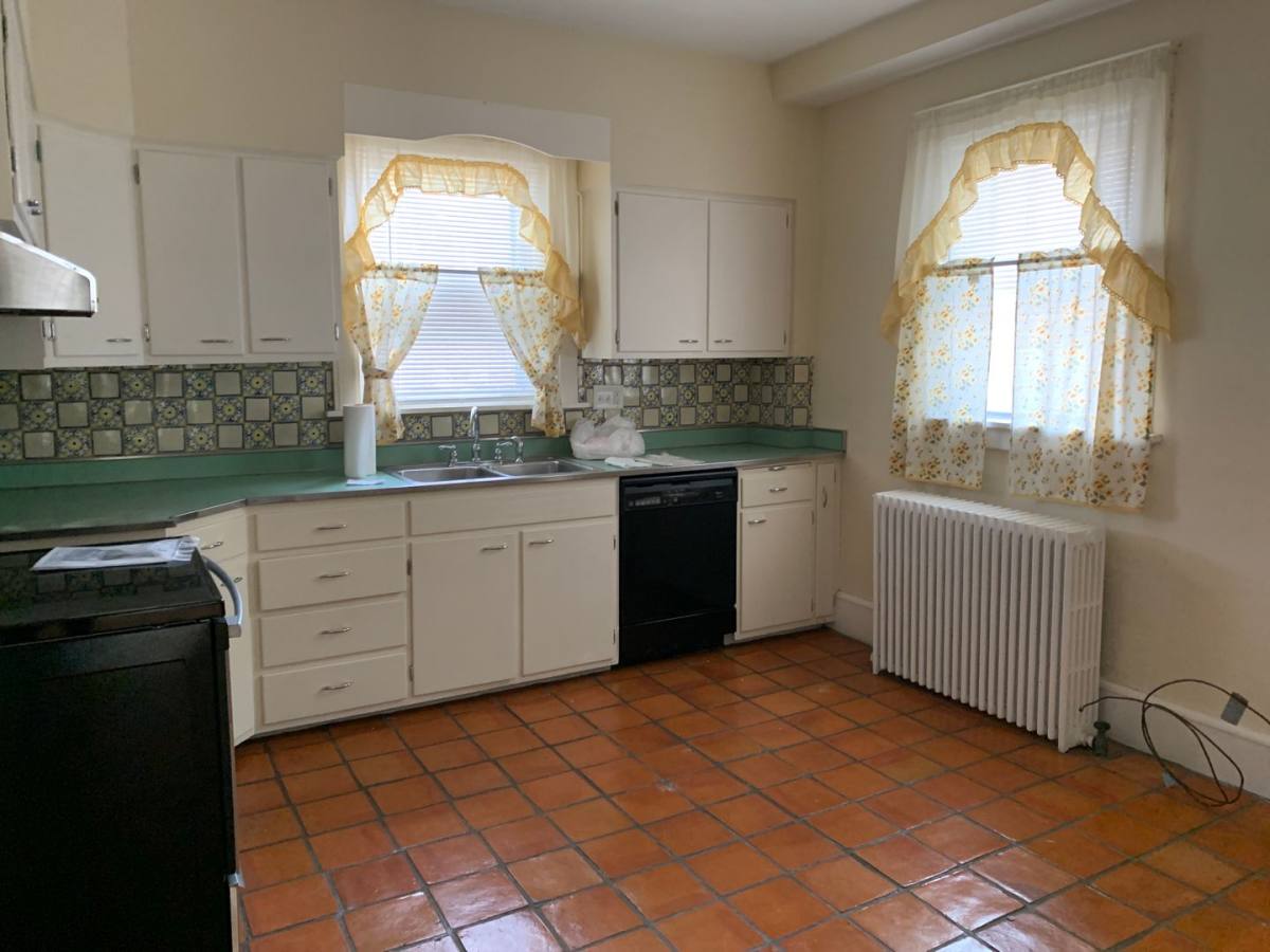 Apartment for rent at 417-419 E Canedy St, Springfield, IL 62703