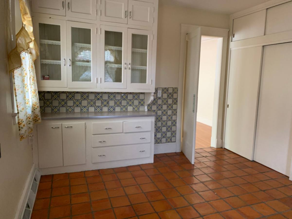 Apartment for rent at 417-419 E Canedy St, Springfield, IL 62703