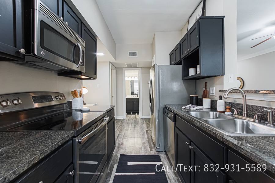 Apartment for rent at 5335 W Loop S, Houston, TX 77081
