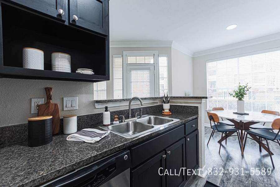 Apartment for rent at 5335 W Loop S, Houston, TX 77081