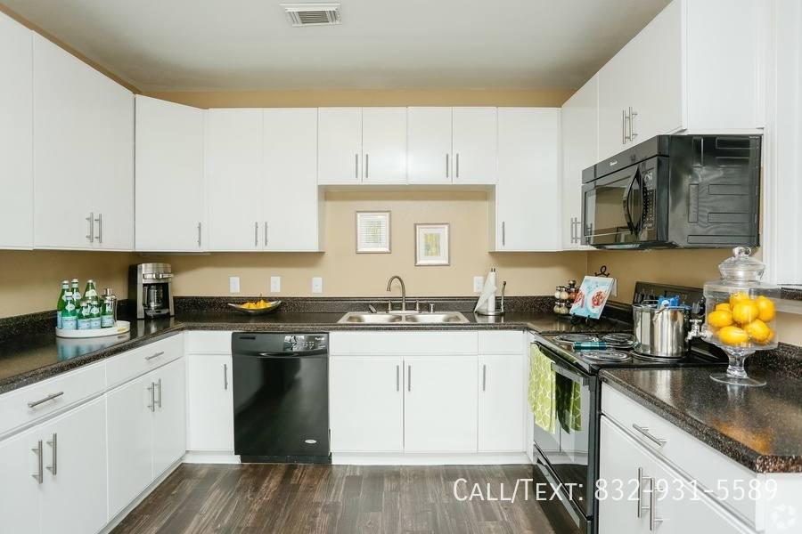Apartment for rent at 5101 Martin Luther King Blvd #MO54, Houston, TX 77021