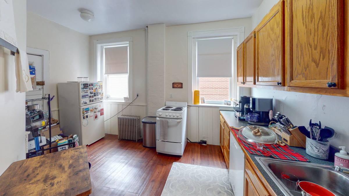 Apartment for rent at 1595 Beacon St #10, Brookline, MA 02446