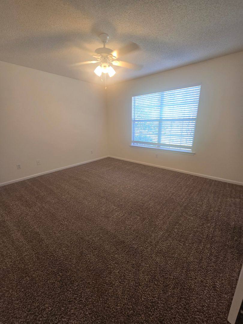Townhouse for rent at 9852-B Whitfield Ave, Savannah, GA 31406