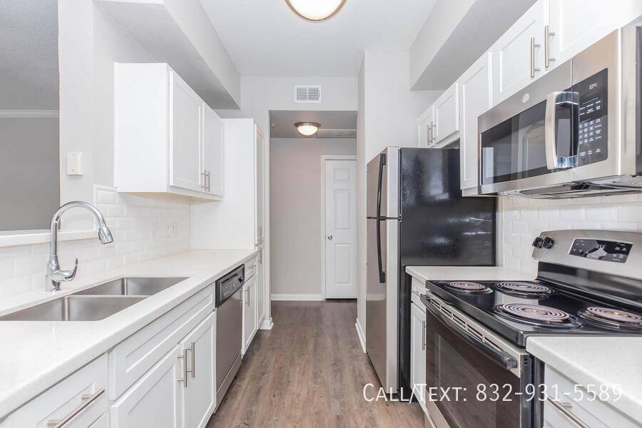 Apartment for rent at 2707 Dunvale Rd #TPPT3, Houston, TX 77063
