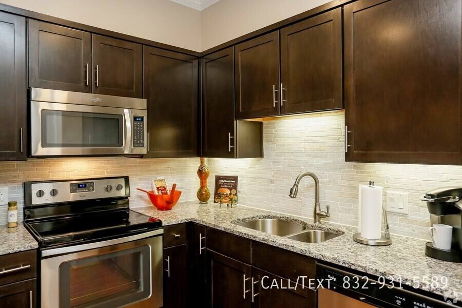 Apartment for rent at 3799 Westcenter Dr #PW81, Houston, TX 77042
