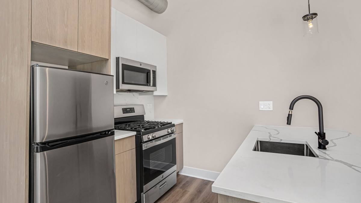 Apartment for rent at 4533 N Clark St, Chicago, IL 60640