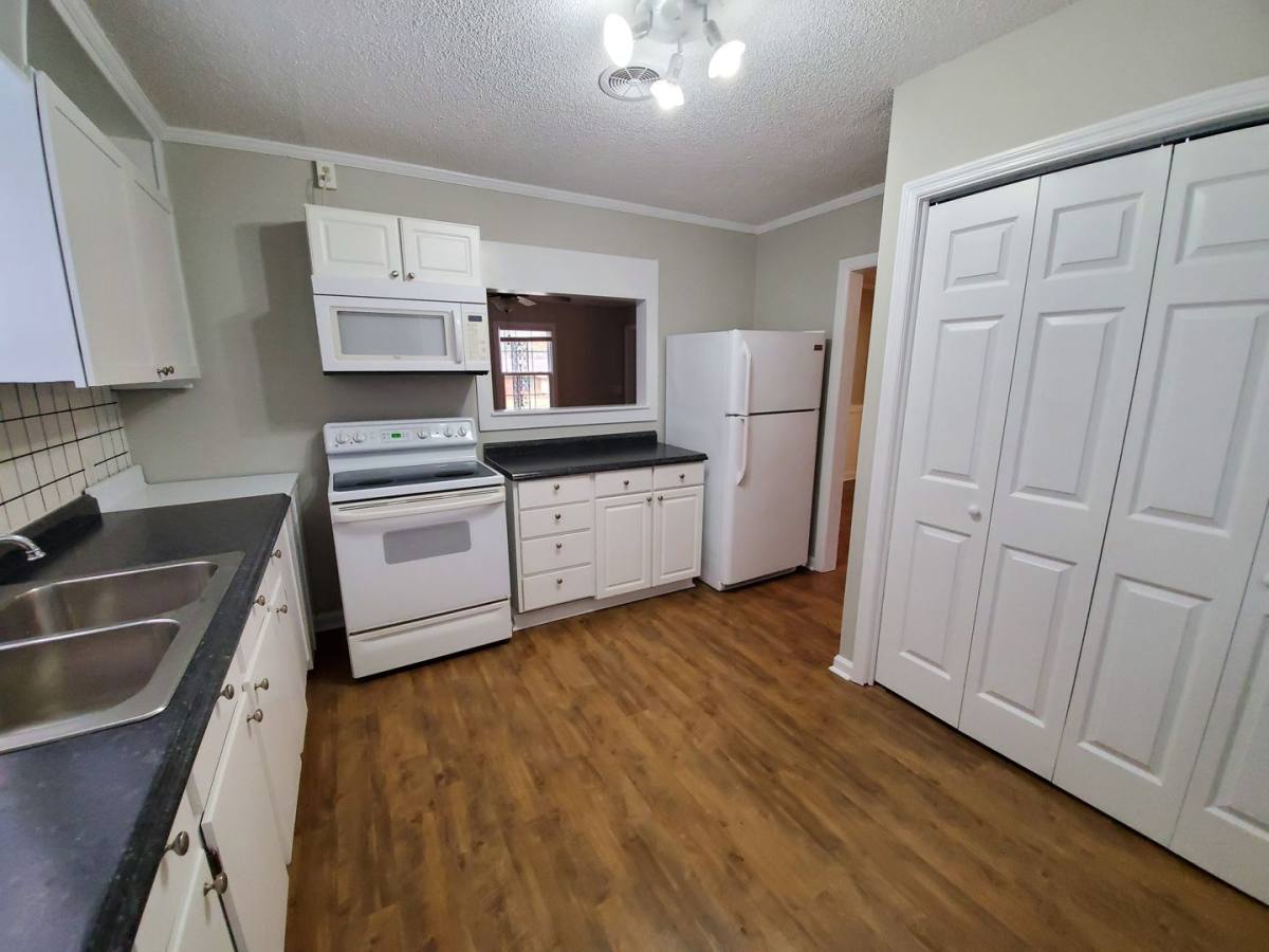 House for rent at 6 Deanna Dr, Statesboro, GA 30458