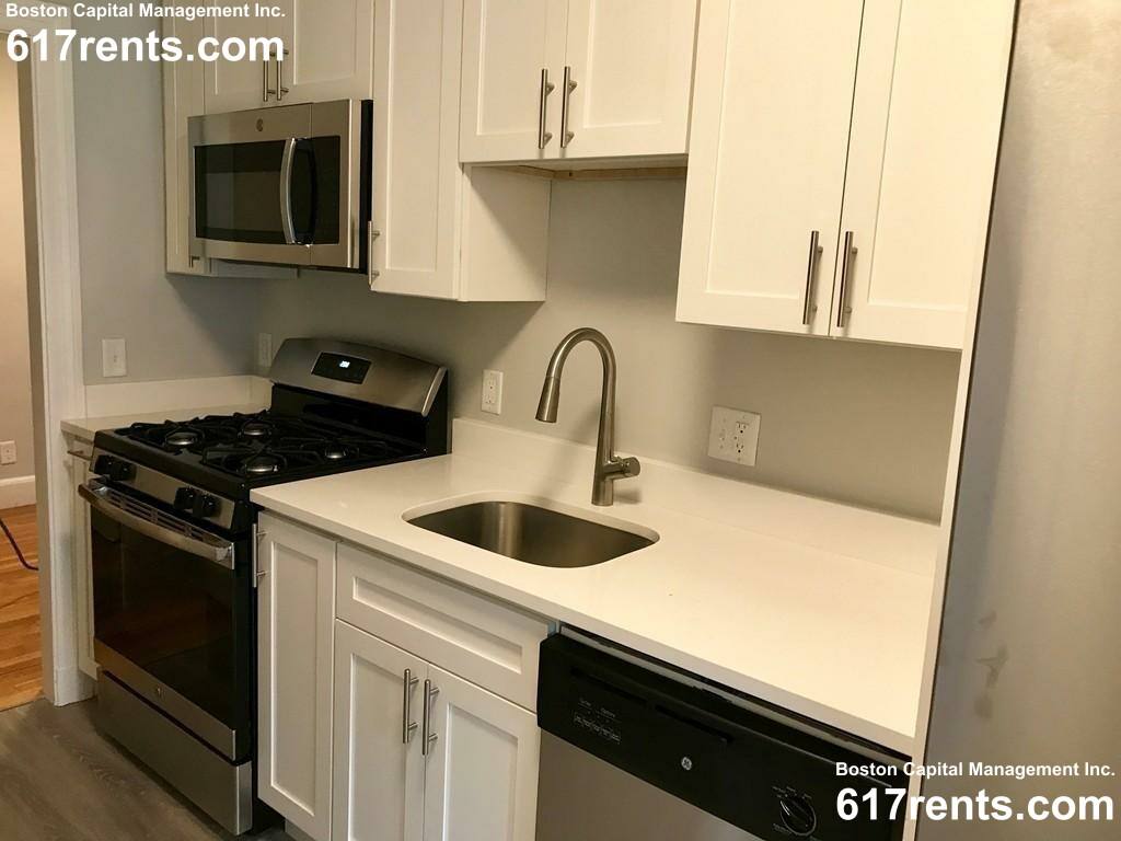 Apartment for rent at 14 Mount Ida #5, Newton, MA 02458