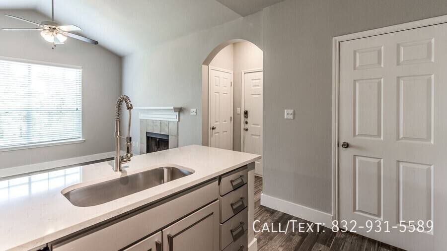 Apartment for rent at 25315 Borough Park Dr #ALX, Spring, TX 77380