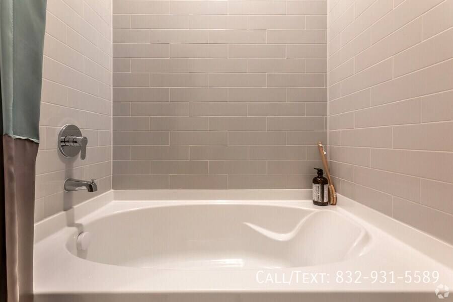 Apartment for rent at 11382 Boudreaux Rd #SL2, Tomball, TX 77375