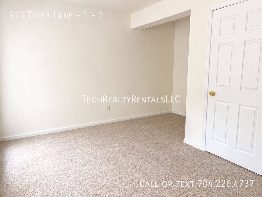 Townhouse for rent at 913 Tiger Lane #1, Charlotte, NC 28262