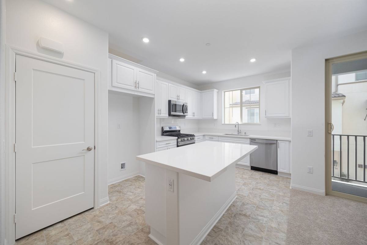Townhouse for rent at 1749 Laurelwood Way, Oceanside, CA 92056