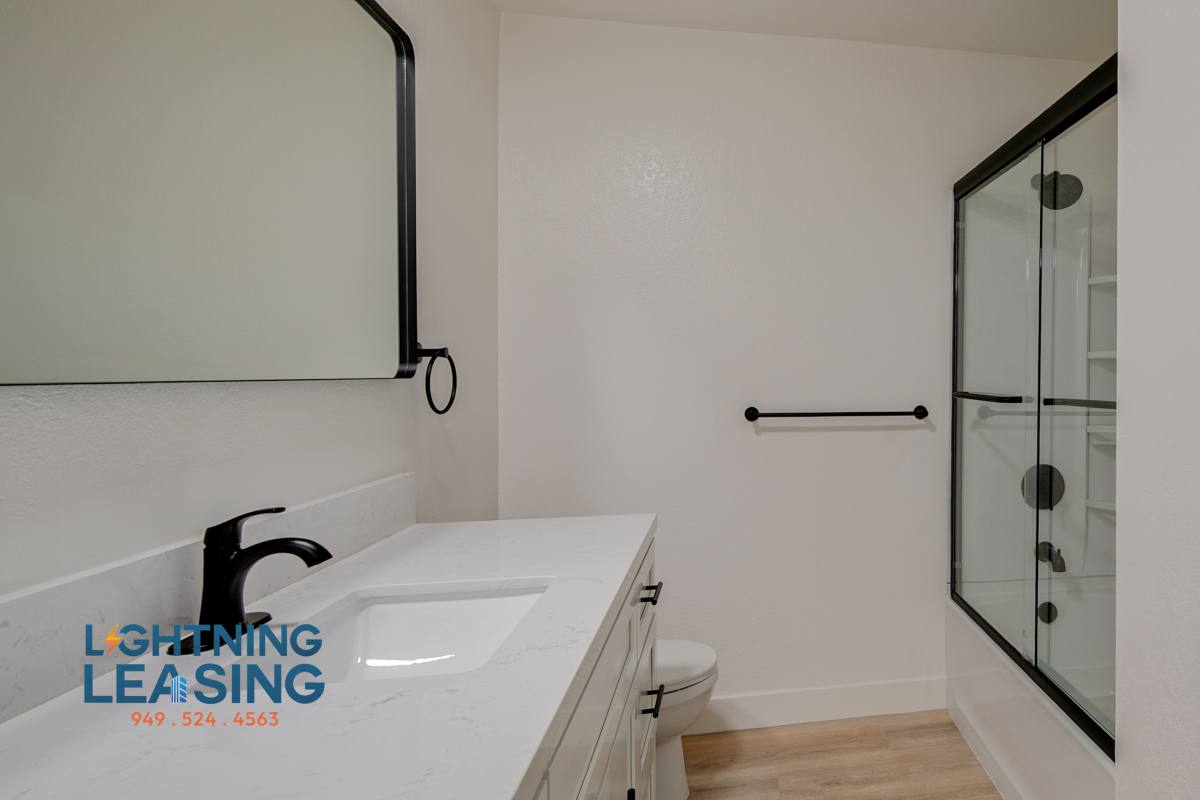 Apartment for rent at 536 E Cypress Ave #301, Burbank, CA 91501