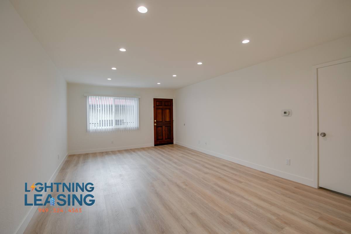 Apartment for rent at 536 E Cypress Ave #301, Burbank, CA 91501