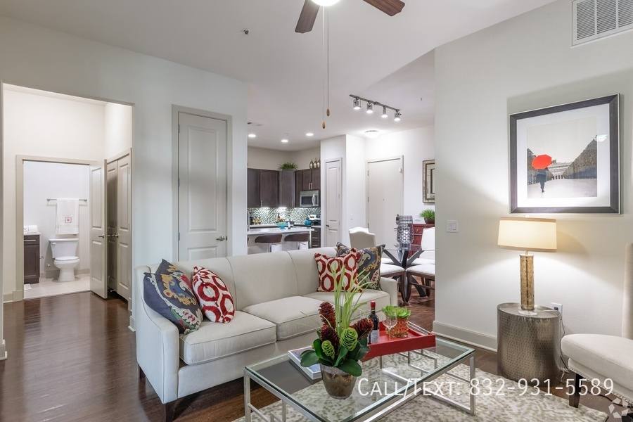 Apartment for rent at 14401 Mackilsee Lane #DWT2, Houston, TX 77079
