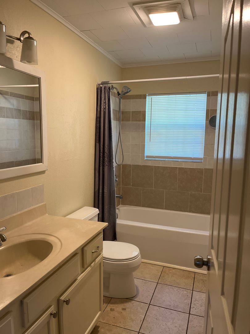 House for rent at 801 E 7th Place, Danville, AR 72833