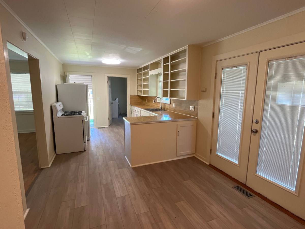 House for rent at 801 E 7th Place, Danville, AR 72833