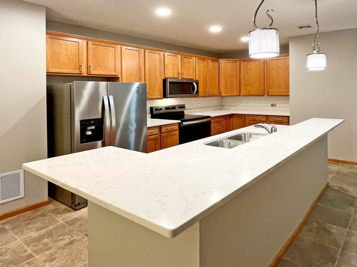 Townhouse for rent at 3314 Hazel Tr, Saint Paul, MN 55129