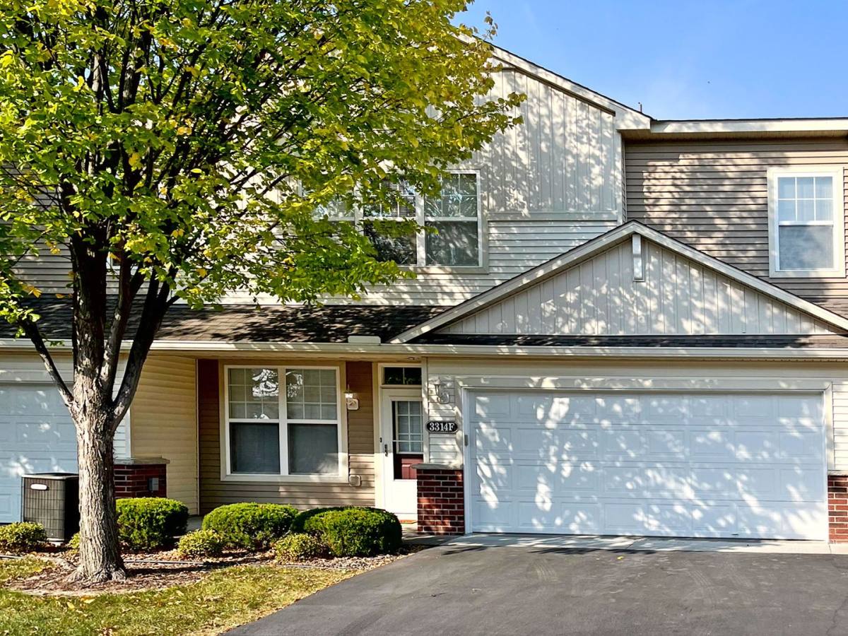 Townhouse for rent at 3314 Hazel Tr, Saint Paul, MN 55129