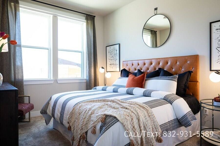 Apartment for rent at 6631 Arnot St #BMP, Houston, TX 77007