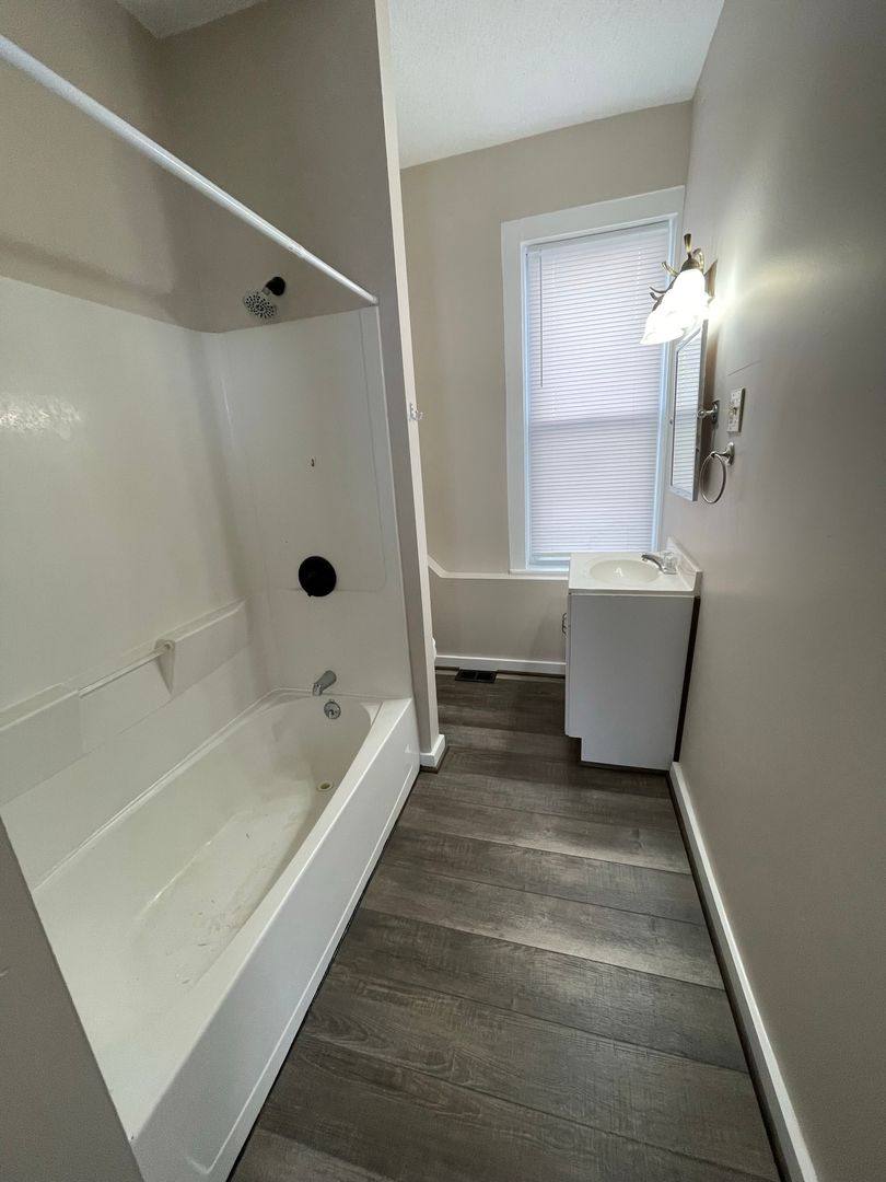 Apartment for rent at 934-936 W 5th St, Erie, PA 16507