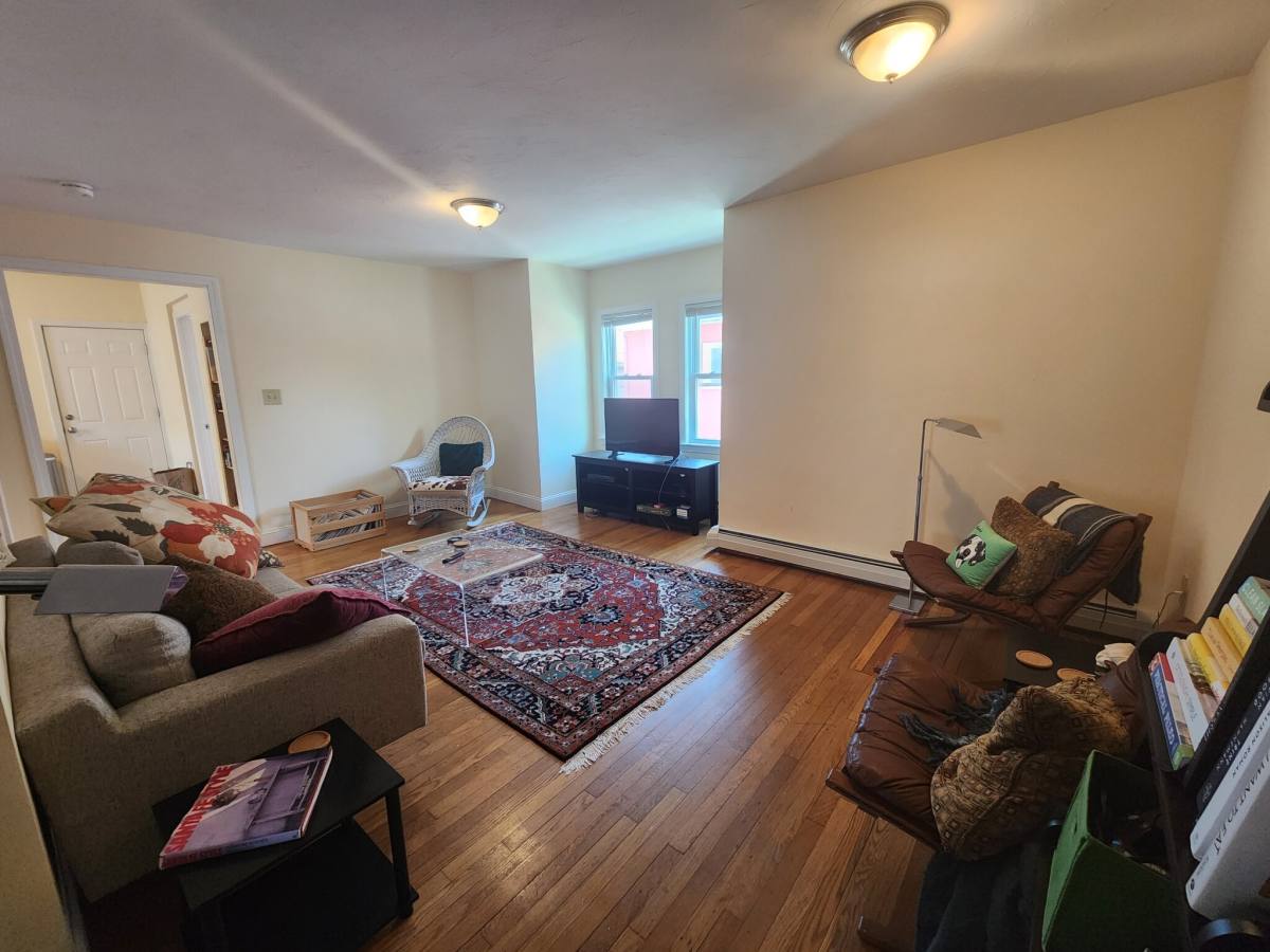 Apartment for rent at 331 Washington St #2, Somerville, MA 02143