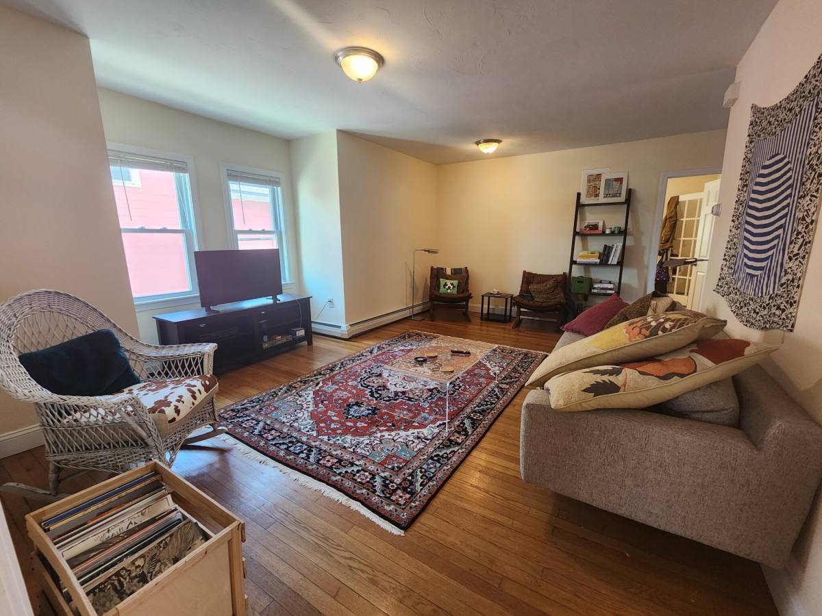 Apartment for rent at 331 Washington St #2, Somerville, MA 02143
