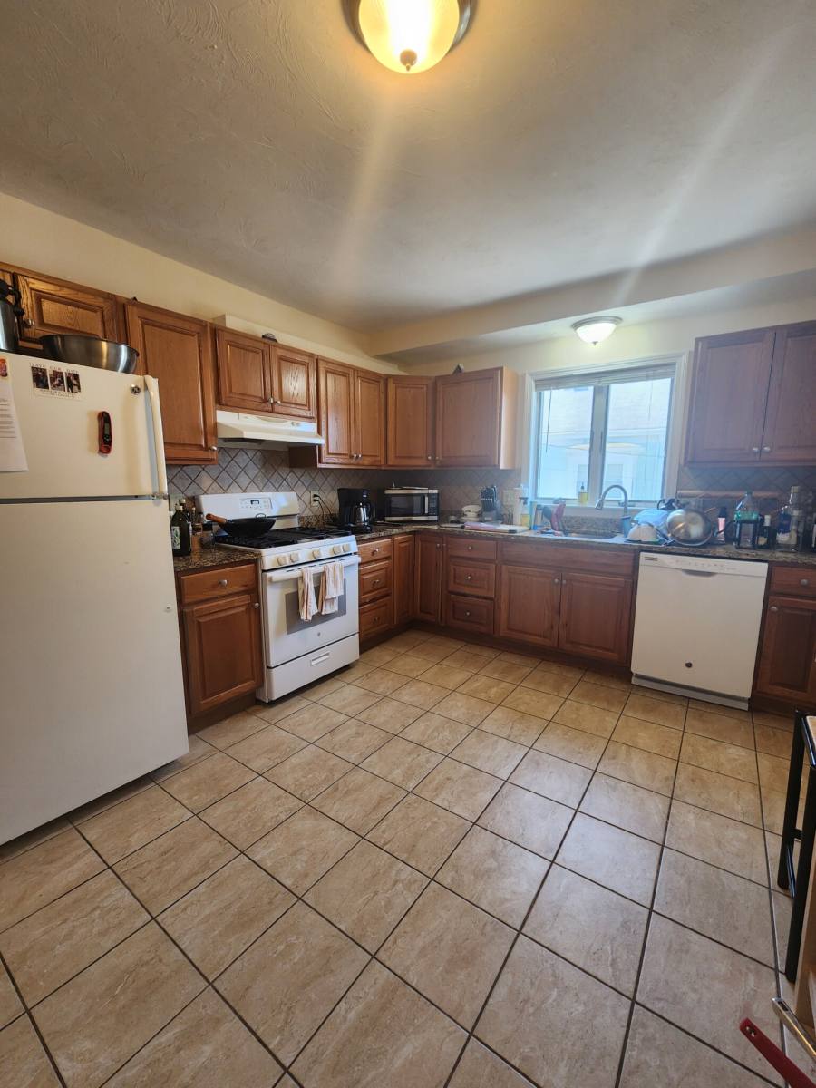 Apartment for rent at 331 Washington St #2, Somerville, MA 02143