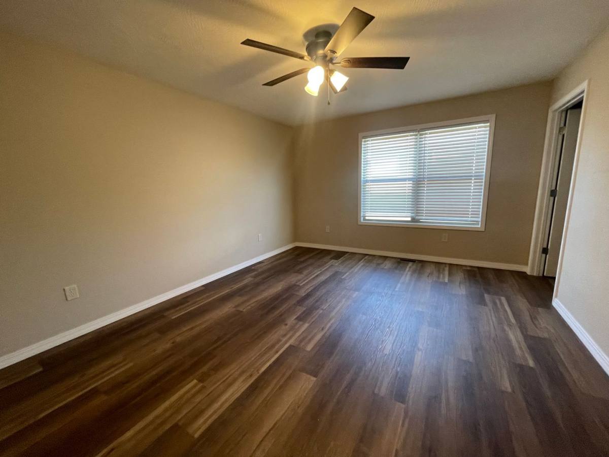 House for rent at 4 C St, Kimberling City, MO 65686